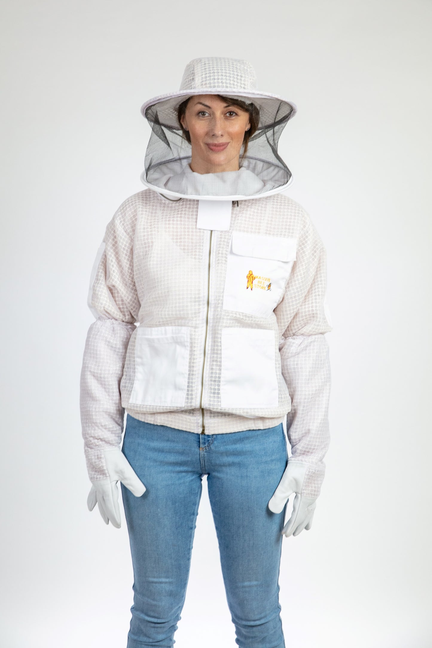 White Beekeeping Ventilated Jacket with Round Veil