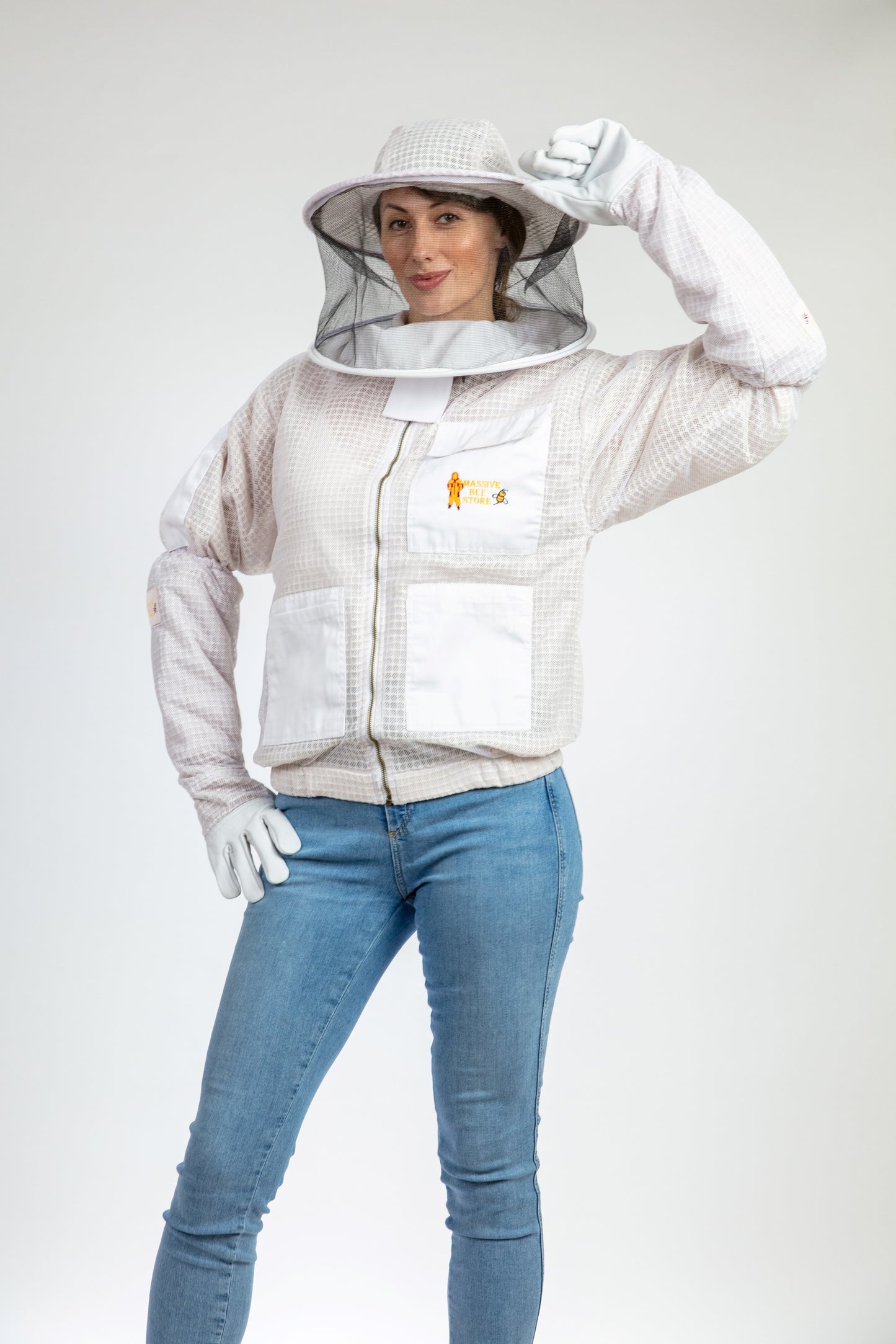 White Beekeeping Ventilated Jacket with Round Veil