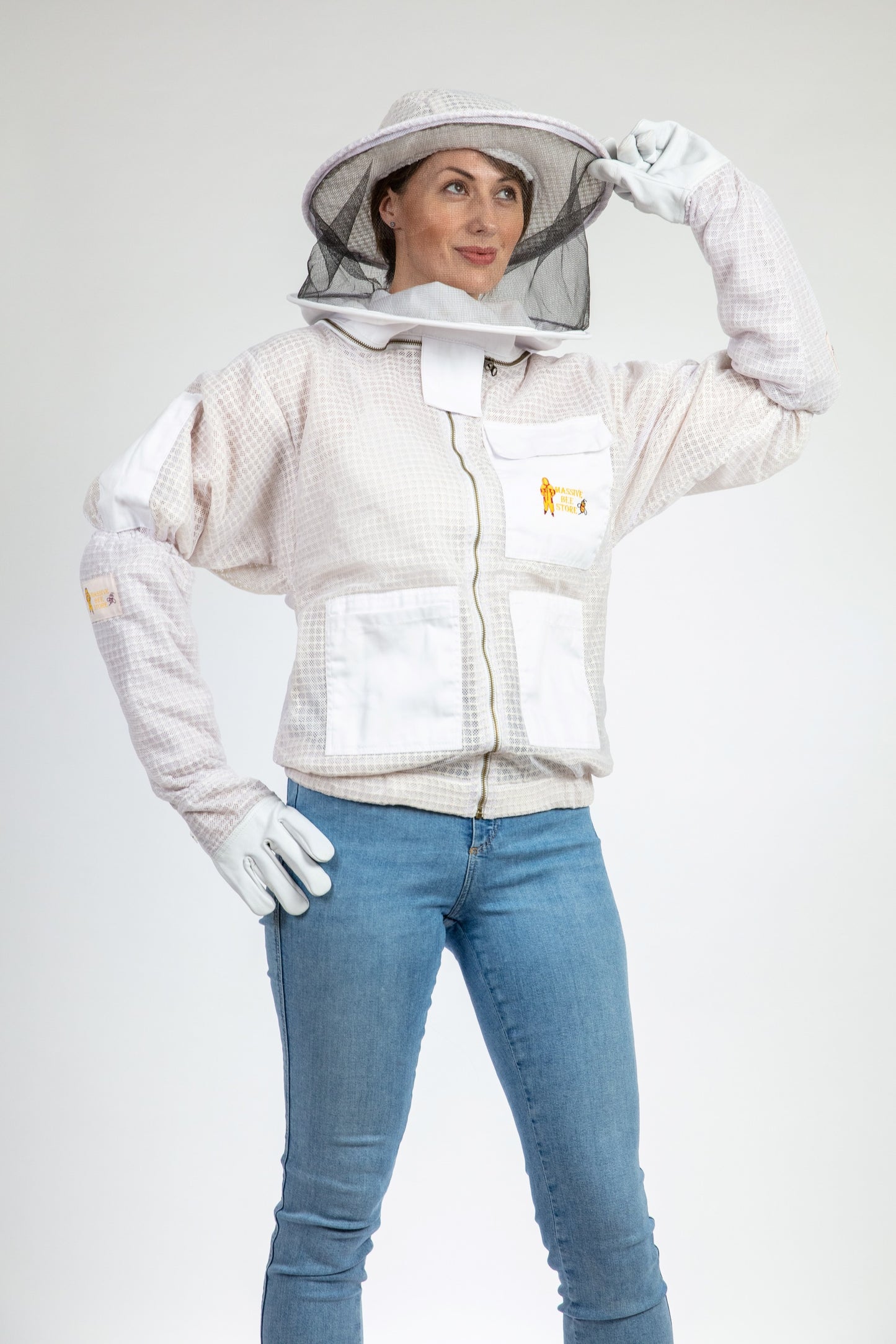 White Beekeeping Ventilated Jacket with Round Veil