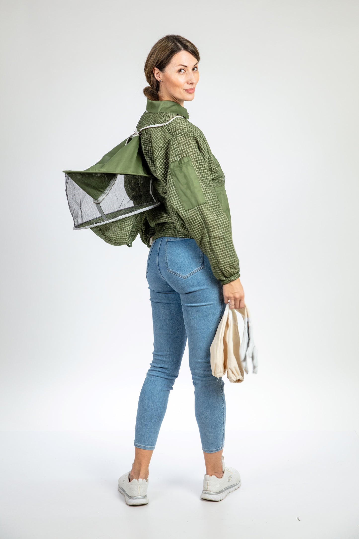 Olive Green Beekeeping Ventilated Jacket with Round Veil