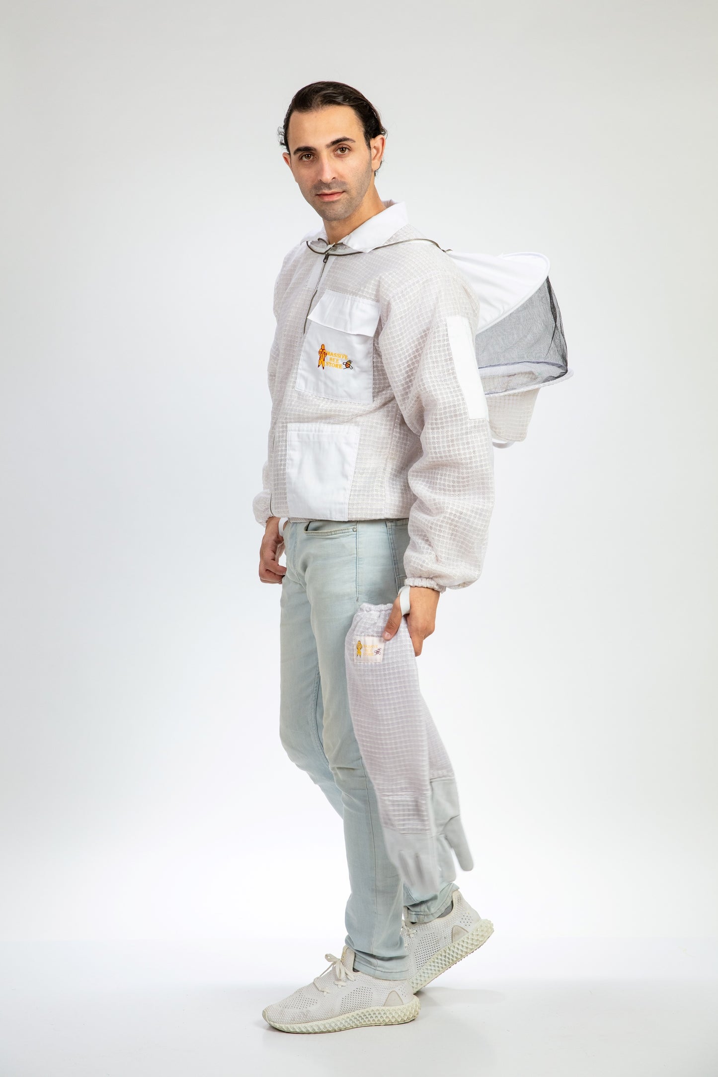 White Beekeeping Ventilated Jacket with Round Veil