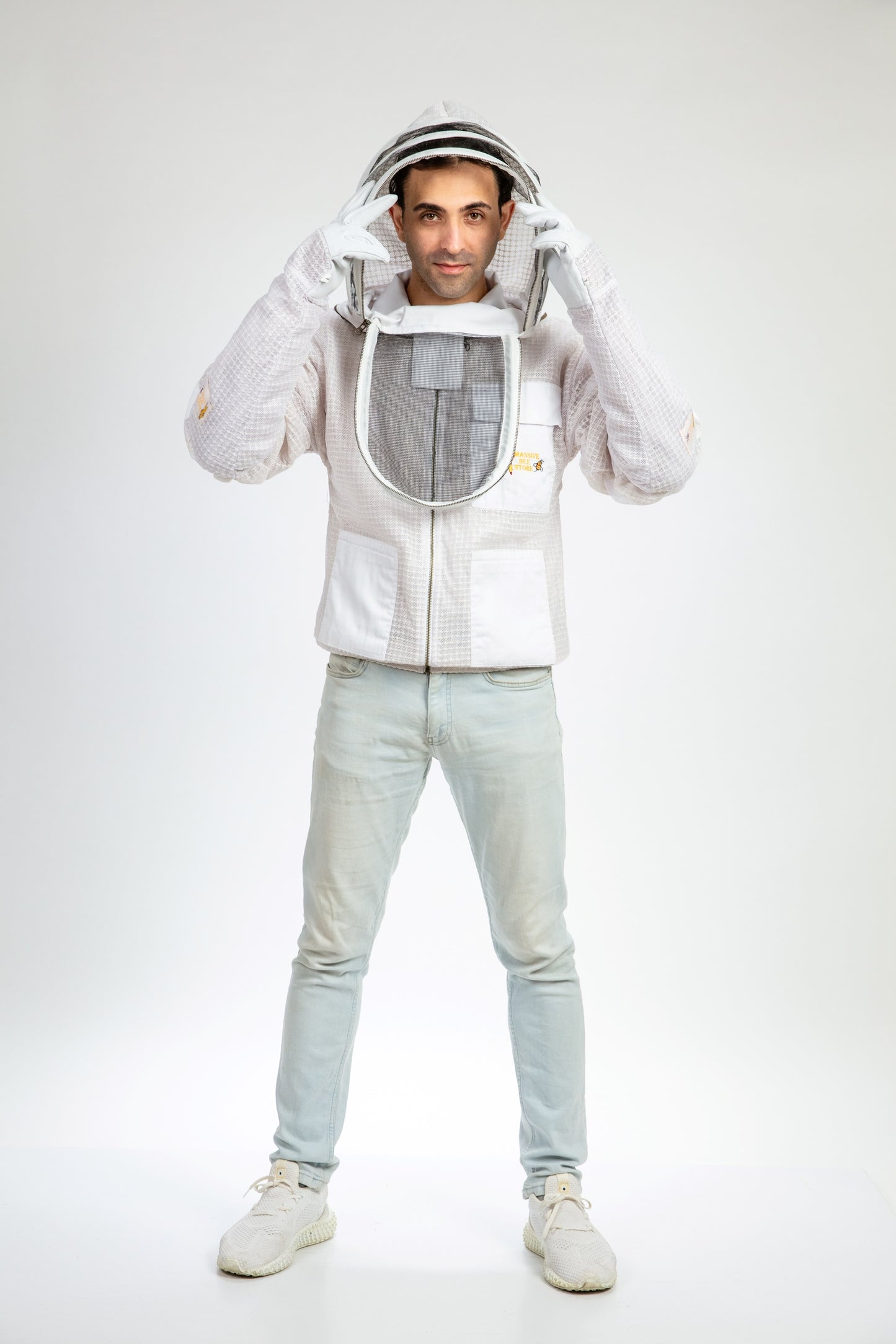 White Beekeeping Ventilated Jacket with Fencing Veil